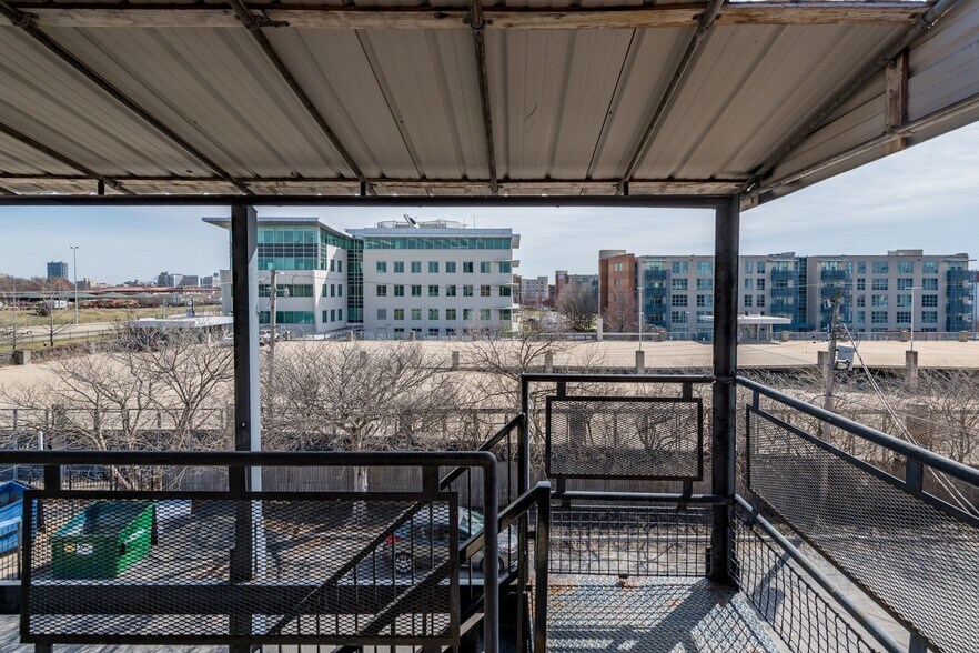 More Photos Of 1014-38 Oakview Pl, Saint Louis Apartments For Sale