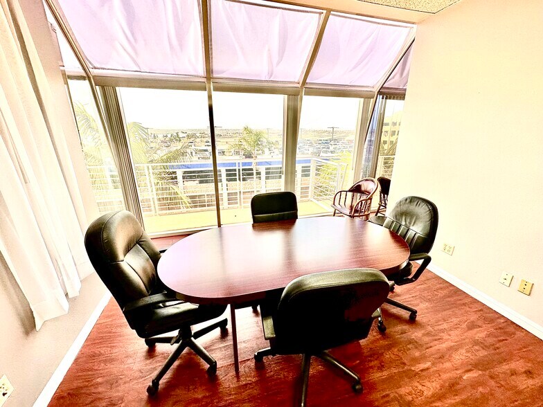 More Photos Of 2535 Kettner Blvd, San Diego Office Residential For Lease