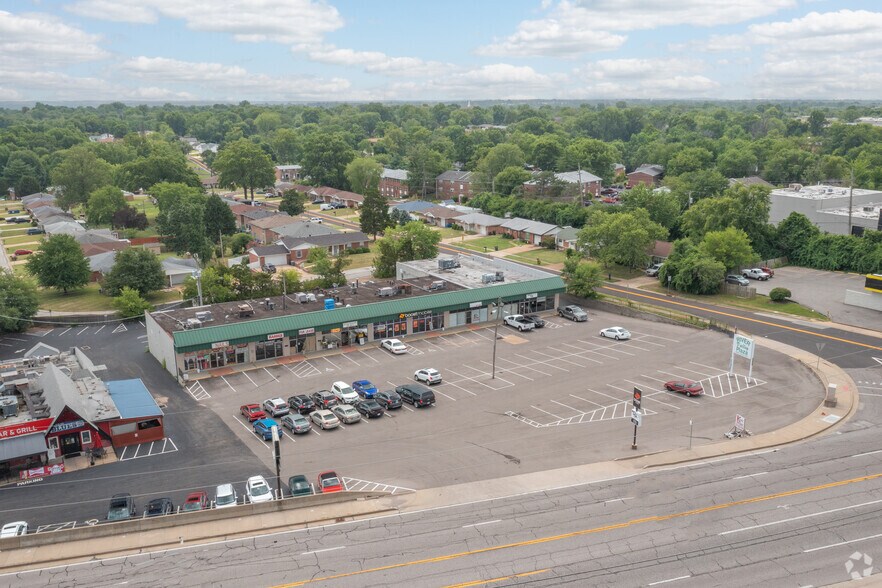 More Photos Of 3500-3542 Lemay Ferry Rd, Saint Louis General Retail For Sale