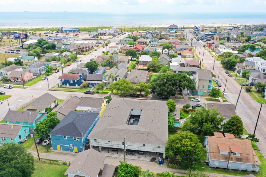 More Photos Of 712 Ball St, Galveston Apartments For Sale