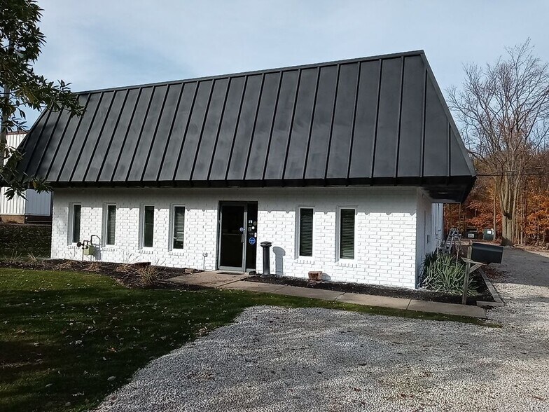 More Photos Of 2077 Midway Dr, Twinsburg Research And Development For Lease