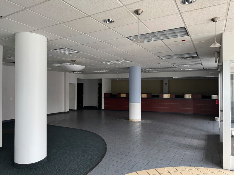 More Photos Of 6401 Grand Ave, Maspeth Apartments For Lease