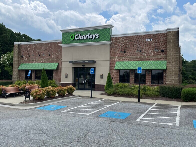 More Photos Of 3285 Cobb Pky NW, Acworth Restaurant For Sale