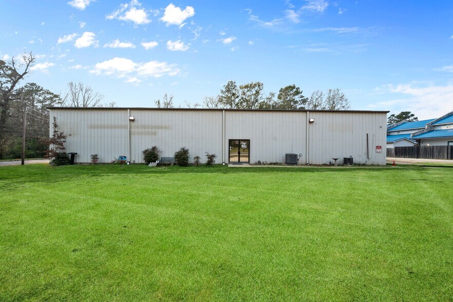 Primary Photo Of 115 N Willis Ave, Livingston Warehouse For Sale