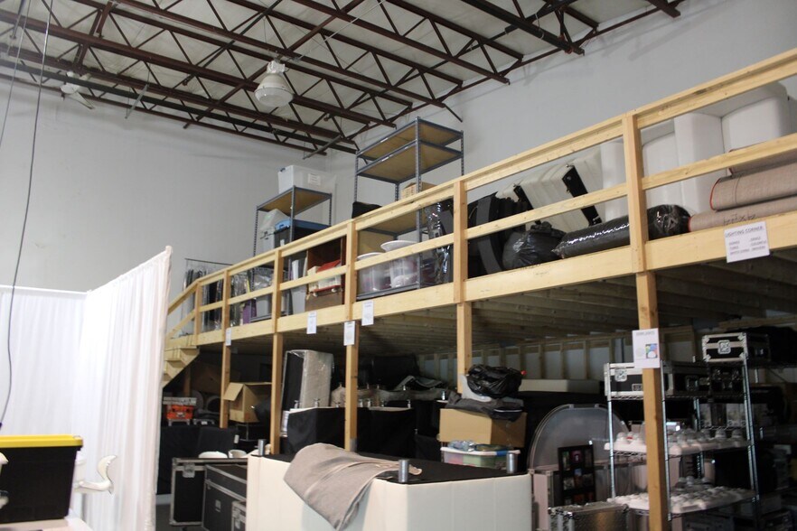 More Photos Of 282 Central St, Hudson Service For Sale