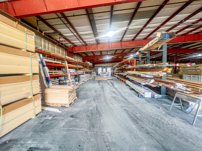 More Photos Of 1290 15th St, Wilmington Warehouse For Lease