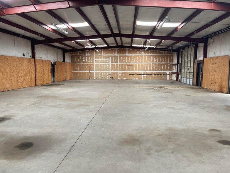 More Photos Of 1850 Joy Lake Rd, Morrow Warehouse For Lease
