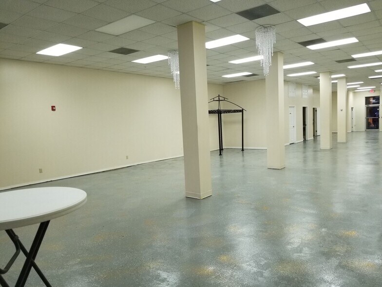 More Photos Of 6972 Main St, Lithonia Storefront For Sale