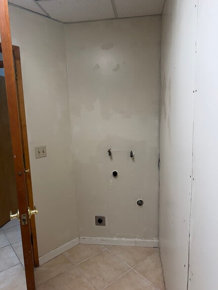 More Photos Of 2360 Mckee Rd, San Jose Medical For Sale
