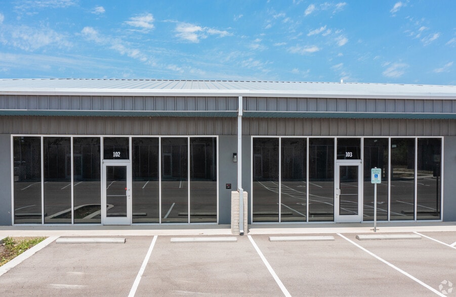 More Photos Of 706 Leander Dr, Leander Unknown For Lease