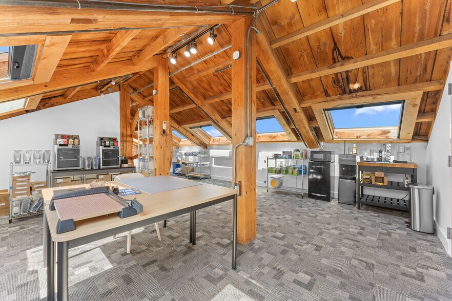 More Photos Of 40R Merrimac St, Newburyport Loft Creative Space For Lease