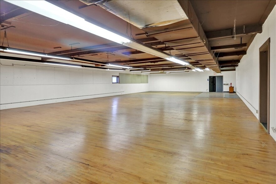 More Photos Of 345 N Main St, Bernville Industrial For Sale