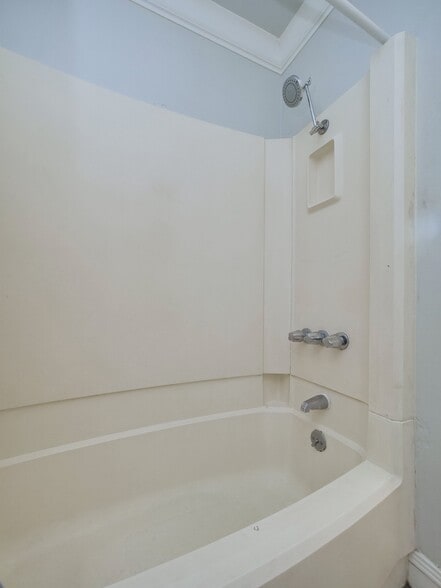 More Photos Of 1901-1903 H St, Sacramento Apartments For Sale