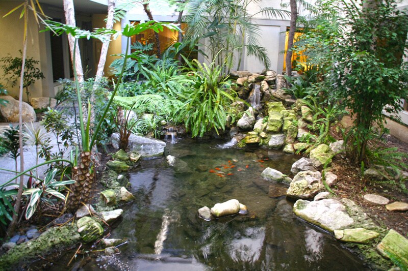 More Photos Of 2001 S Barrington Ave, Los Angeles Medical For Lease