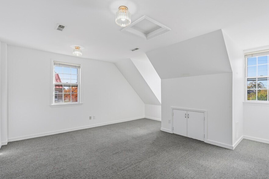 More Photos Of 801-809 Franklin St, Alexandria Loft Creative Space For Lease