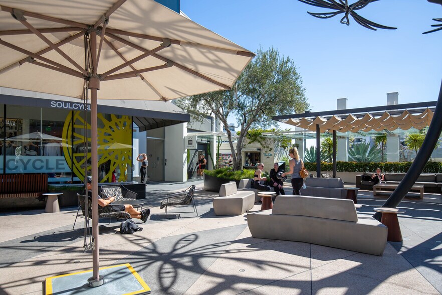More Photos Of 8590 W Sunset Blvd, West Hollywood Unknown For Lease