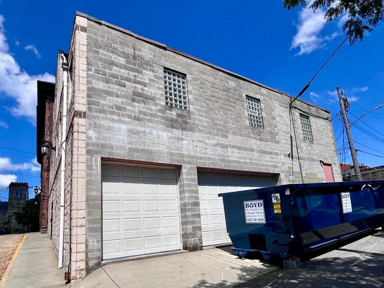 More Photos Of 547 Lincoln Ave, Bellevue Apartments For Lease