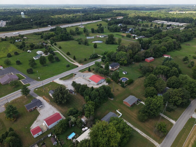 More Photos Of 6804 S Dixie Hwy, Glendale Freestanding For Lease