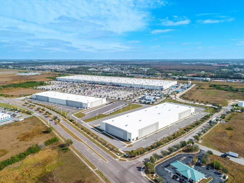 More Photos Of 3240 Clover Ridge Ave, Ruskin Unknown For Lease