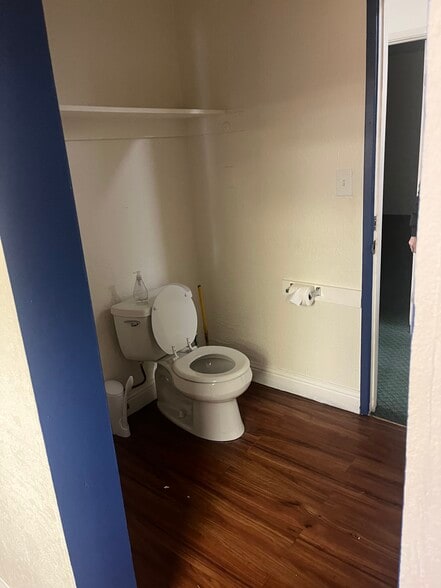 More Photos Of 5909 Camden St, Oakland Daycare Center For Sale