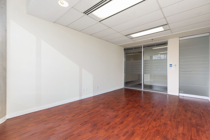 More Photos Of 938 Howe St, Vancouver Office For Sale