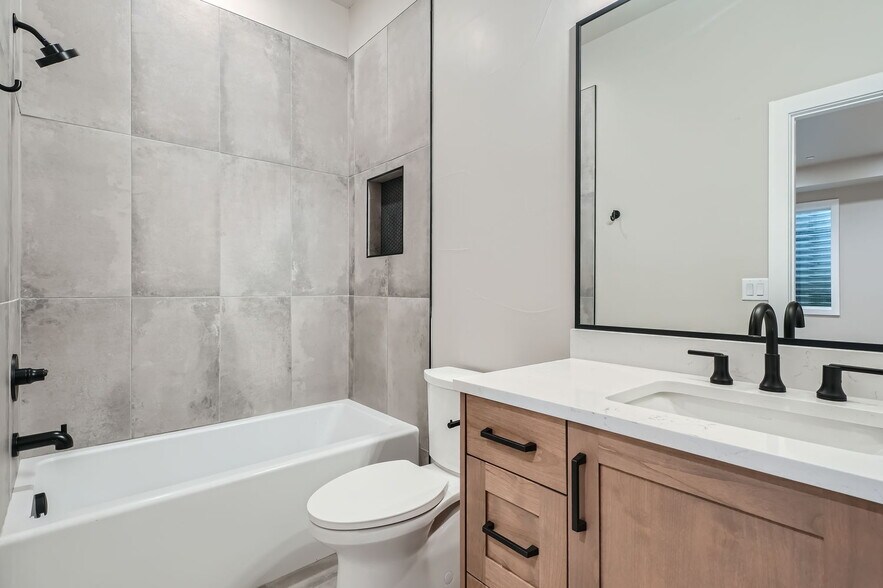 More Photos Of 606 Arapahoe St, Golden Apartments For Sale