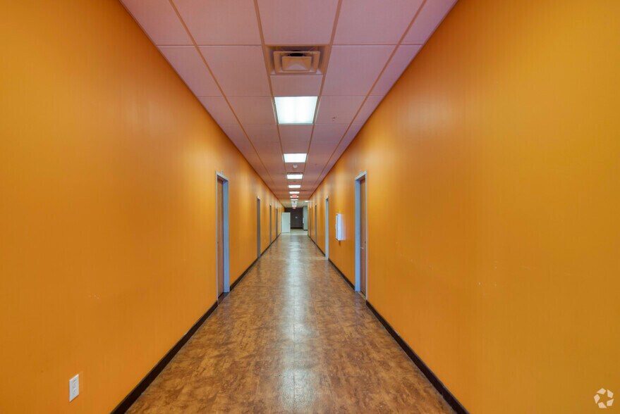 More Photos Of 1251 E Fowler Ave, Tampa Storefront For Lease