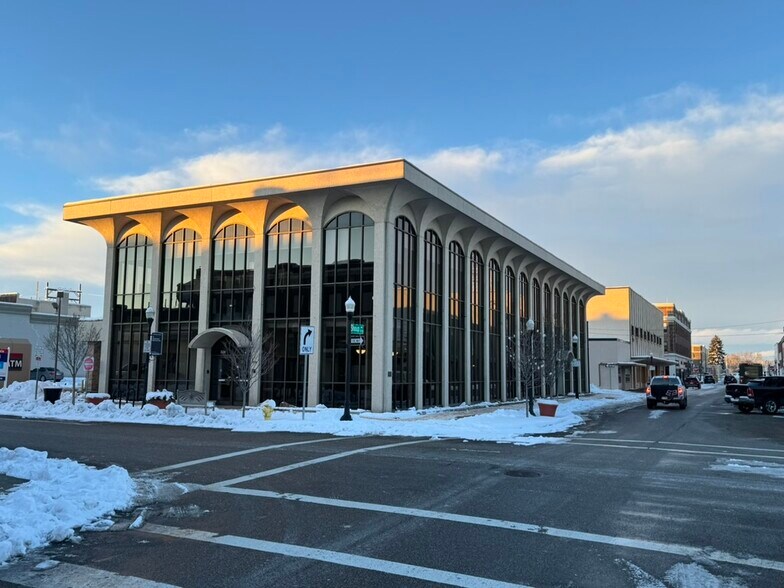 More Photos Of 320 A St, Idaho Falls Bank For Sale