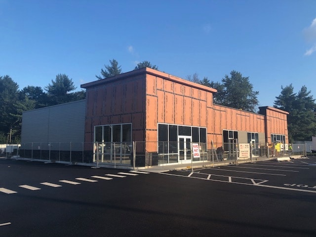 More Photos Of 212 Southampton Rd, Westfield Freestanding For Lease