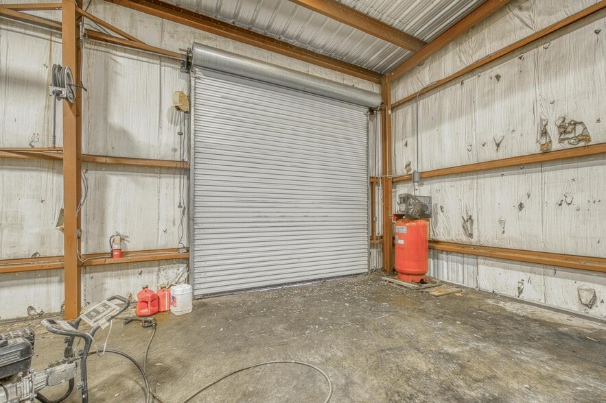 More Photos Of 1014 Creighton Rd, Pensacola Flex For Lease