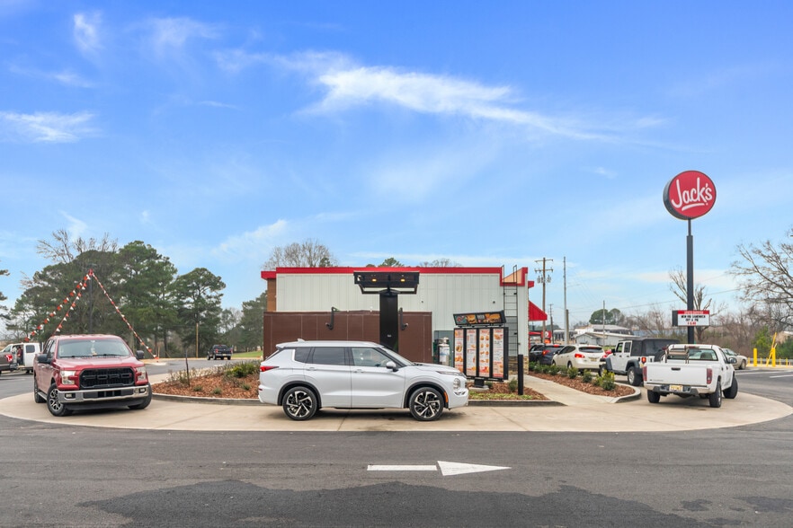 More Photos Of 7880 AL-69, Cullman General Retail For Sale