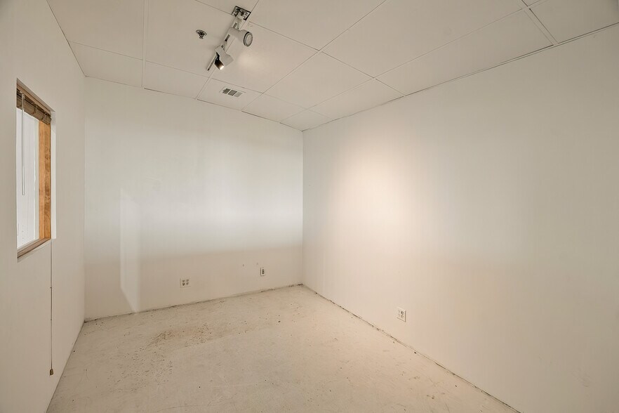 More Photos Of 3111 Ocean Front Walk, Marina Del Rey Apartments For Sale
