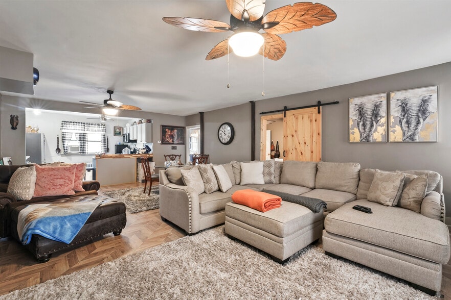 More Photos Of 165 Madison Ave, Albany Storefront Retail Residential For Sale