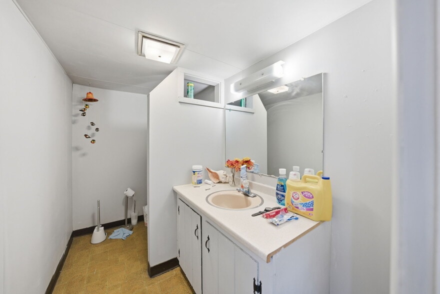 More Photos Of 409 Woodport Rd, Sparta Freestanding For Sale