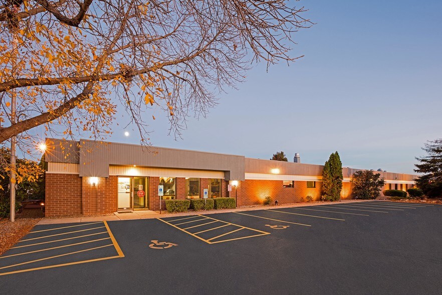 Primary Photo Of 1810 S Main St, Morton Industrial For Sale