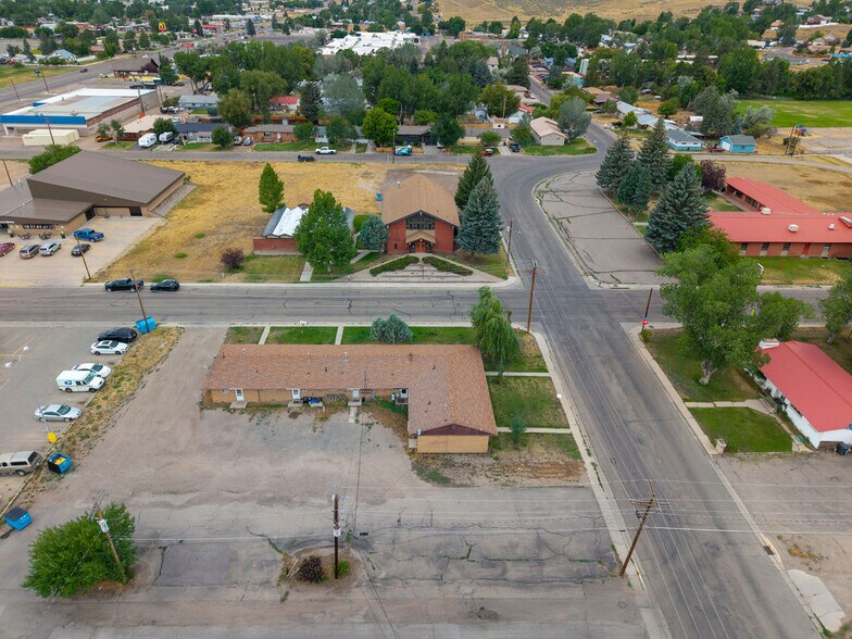 More Photos Of 630 W 6th St, Craig Apartments For Sale