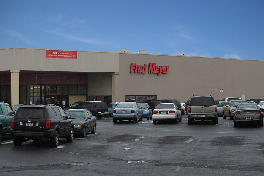 More Photos Of 525-555 E Francis Ave, Spokane Auto Dealership For Sale