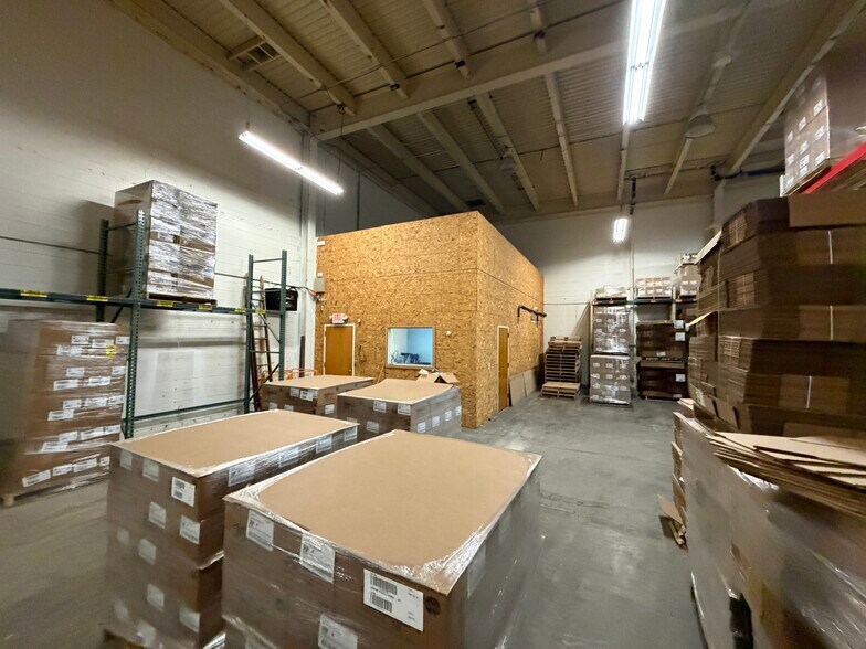 More Photos Of 1999 Mount Read Blvd, Rochester Manufacturing For Lease