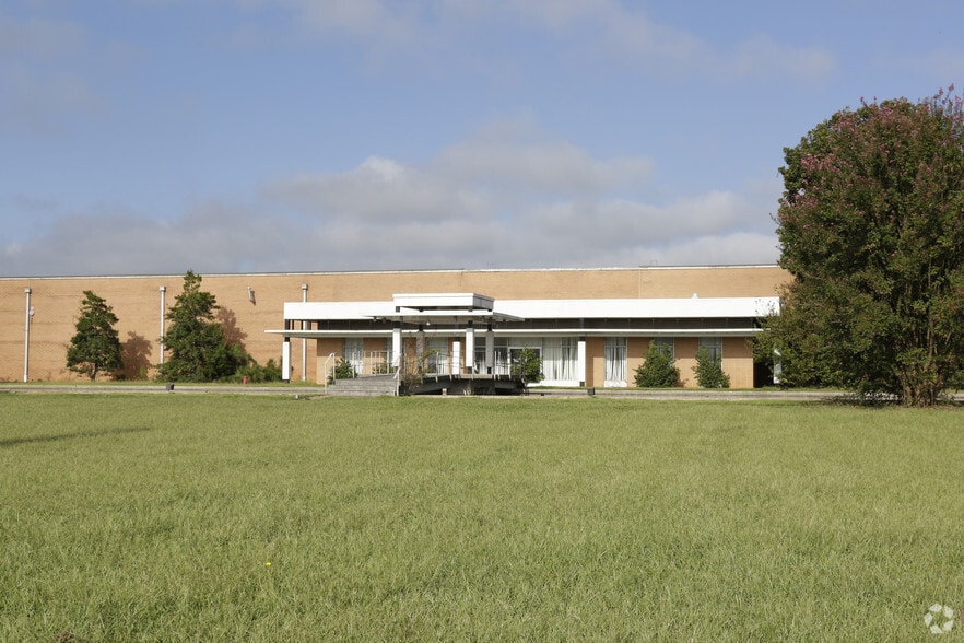 More Photos Of 1649 Pearman Dairy Rd, Anderson Warehouse For Lease