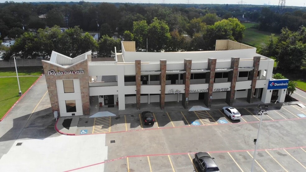Primary Photo Of 20333 Southwest Fwy, Sugar Land Storefront Retail Office For Sale
