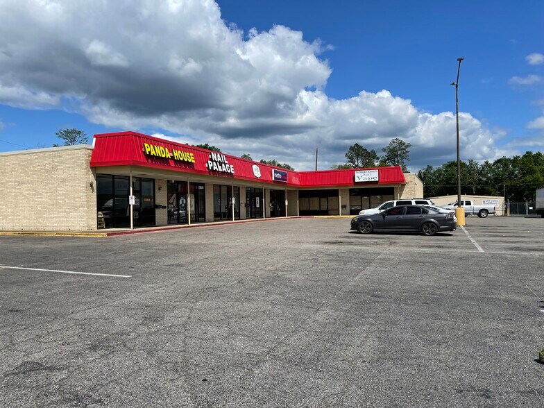 More Photos Of 11370 Hwy 49 N, Gulfport General Retail For Lease