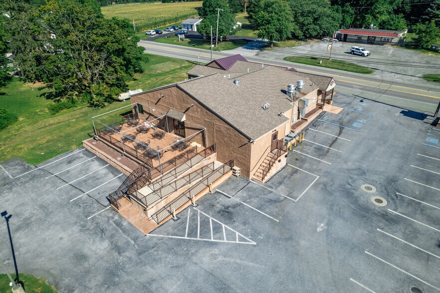 More Photos Of 5626 W Lincoln Hwy, Parkesburg Restaurant For Sale
