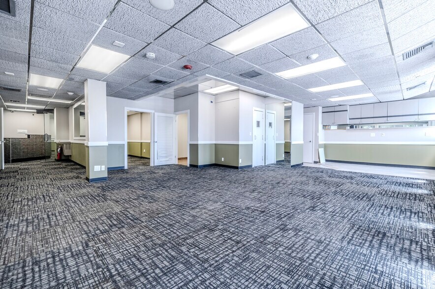 More Photos Of 1575 Hillside Ave, New Hyde Park Medical For Sale
