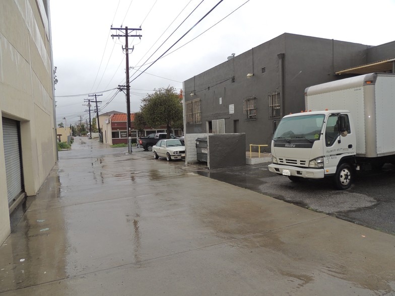 More Photos Of 706 A Ave, National City Freestanding For Lease