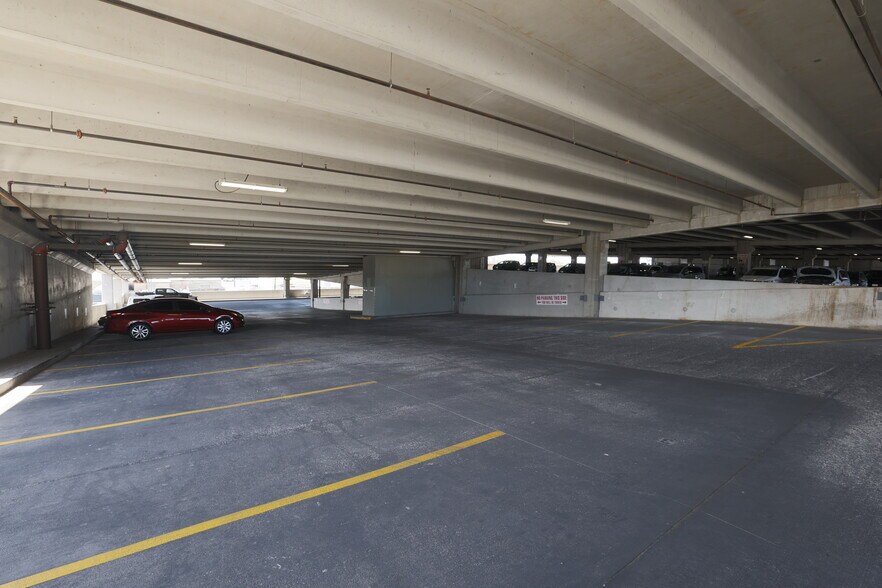 More Photos Of 1900 Industrial Rd, Las Vegas Parking Garage For Lease