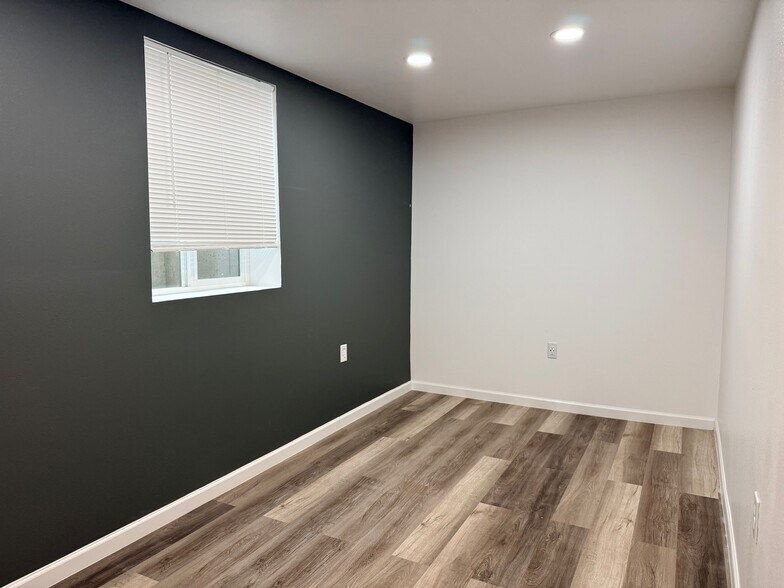 More Photos Of 2427 W Falls Ave, Kennewick Medical For Lease