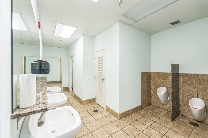 More Photos Of 2080 Brentwood St, High Point Office For Lease