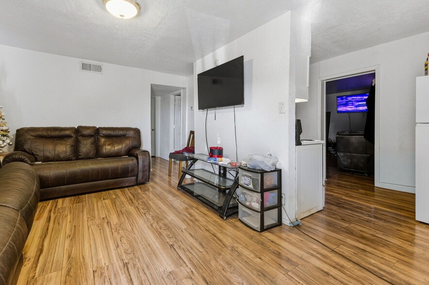 More Photos Of 2718 Cleveland St, Dallas Apartments For Sale