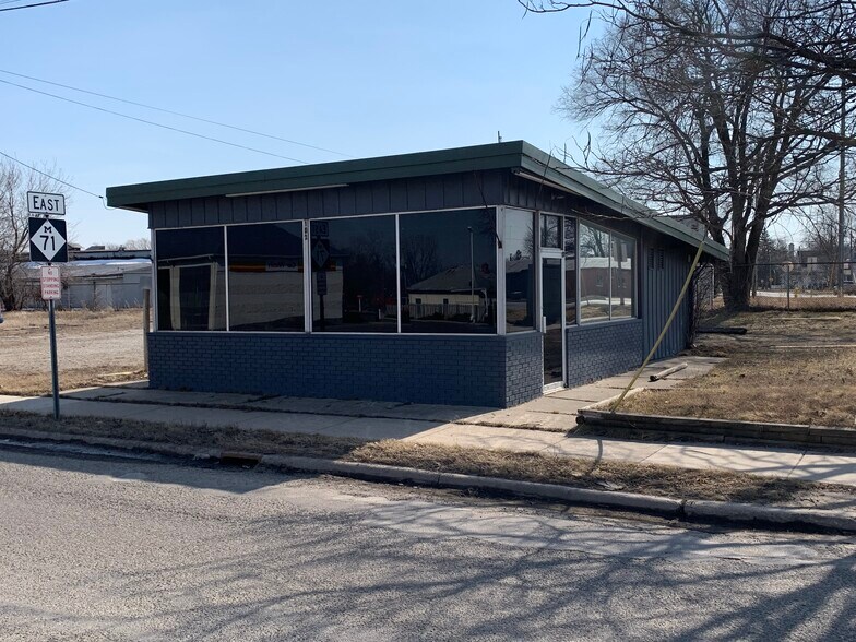 Primary Photo Of 102 Corunna Ave, Owosso Freestanding For Sale