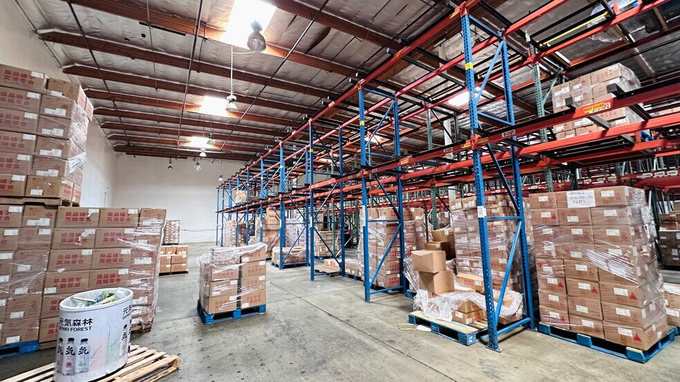 More Photos Of 2311 E Locust St, Ontario Warehouse For Sale